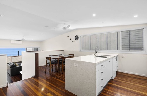Woolgoolga House | Rock Ledge - Woolgoogla Headland