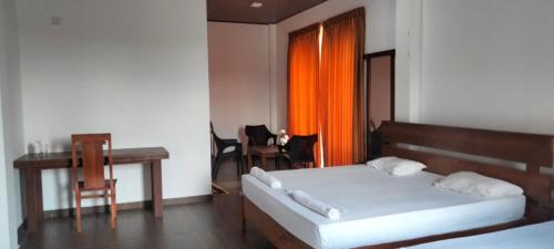 Padukka Hotel | Rock View Inn