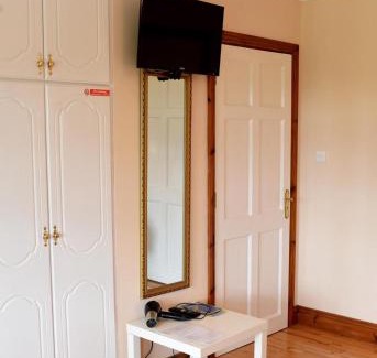 Inishmacatreer Bed & Breakfast | Rockfield Manor B&B, Knock