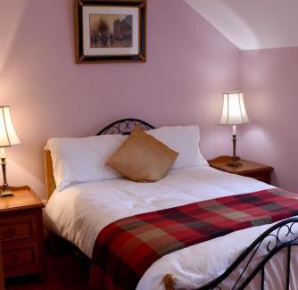 Inishmacatreer Bed & Breakfast | Rockfield Manor B&B, Knock