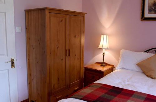 Inishmacatreer Bed & Breakfast | Rockfield Manor B&B, Knock