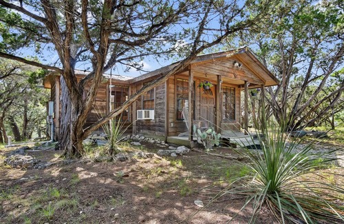 Pipe Creek Cabin | Rockin' B Ranch Ranch Love Shack