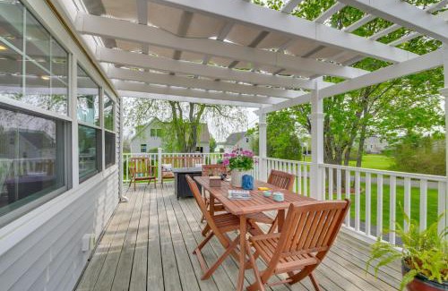 Rockland House | Rockland Home with Deck 5 Mins to Historic Downtown!