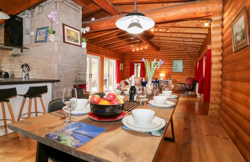 Blairgowrie Cottage | ROCKSITE, family friendly in Kirkmichael, Perth And Kinross