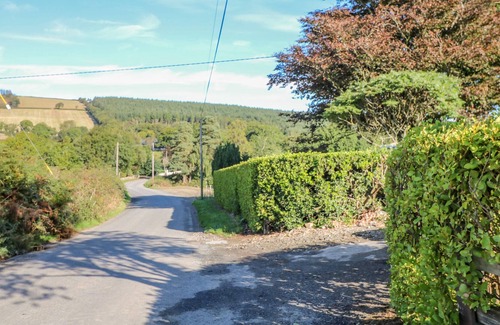 Castledockrell Cottage | ROCKWOOD COTTAGE, pet friendly in Bunclody, County Wexford
