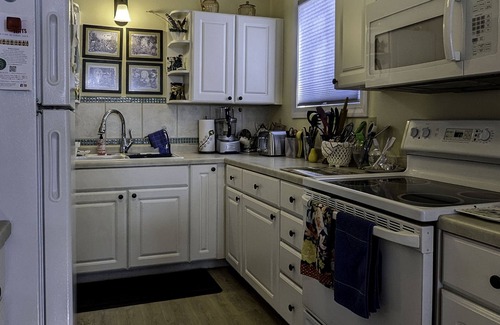 Merrimac Condo | Rocky Glen Condo - forest nest on Baraboo bluff