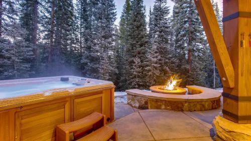 Boulder Ridge House | Rocky Mountain Lodge