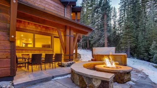Boulder Ridge House | Rocky Mountain Lodge
