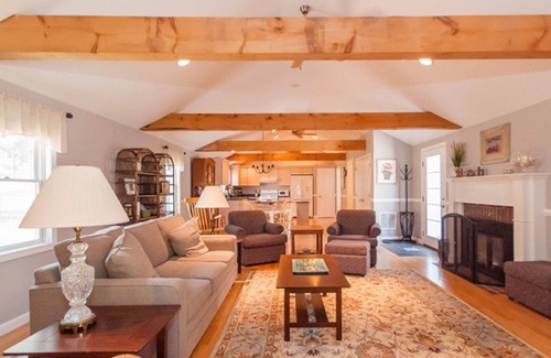 Kingston House | Rocky Nook Beach House, charming updated ranch less than two blocks to beach.