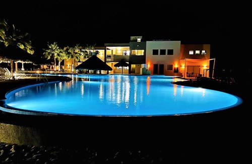 Laguna Shores Apartment | Rocky Point - Ocean Front - King - Suites - Sleeps12 - Gated - POOLS WI-FI