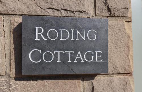 Egton House | Roding Cottage