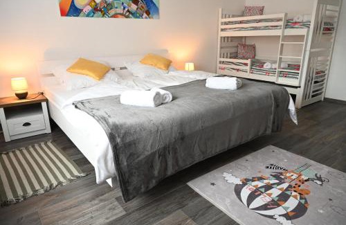 Broumov Apartment | Rodinný apartmán u Broumovského náměstí