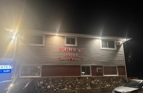 Rideau Lakes Hotel | Rogers Motel