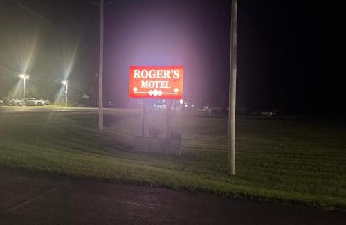 Rideau Lakes Hotel | Rogers Motel