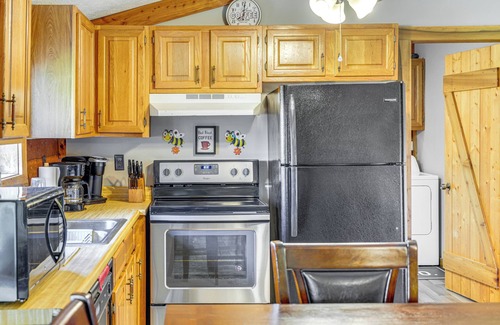 Rogersville Apartment | Rogersville Barn Apartment on 27 Acres w/Pond!
