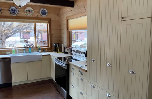 Winthrop RV Rental | Rolling Huts