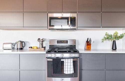 Mariposa Other | Rolling Oaks Ranch: Private Lakefront Farm Stay on 235 Acres