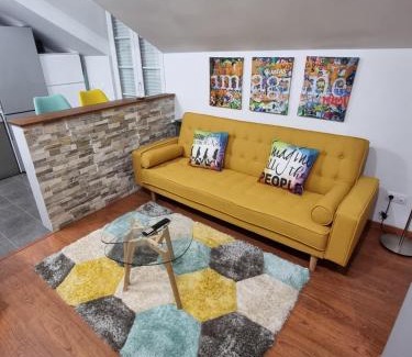 Castaneda Apartment | Romántico apartamento con terraza y piscina