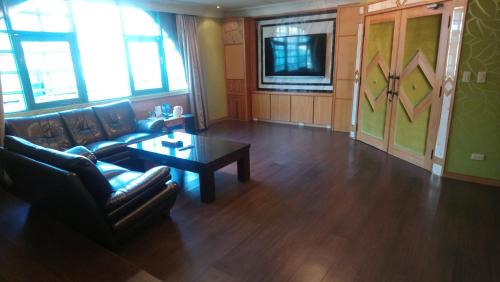 Dali Hotel | Roman Vacation Motel