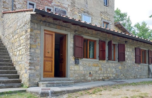 Ortignano Raggiolo Apartment | Romantic apartment in the green within walking distance from bike path!