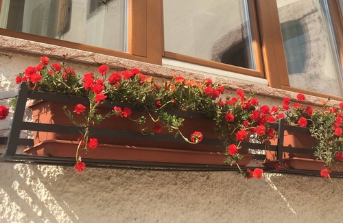Pietramurata House | ROMANTIC APARTMENT WITH BALCONY IN HISTORIC RESIDENCE