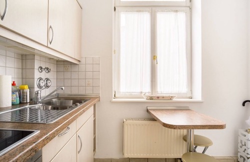 Baden-Baden Apartment | Romantic Apartment with Balcony, quiet central street near Lichtentaler Allee