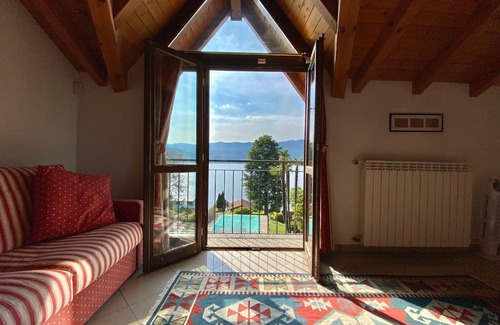 Angera Apartment | Romantic apartment in lake district