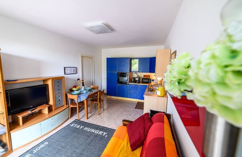 Borgonovo Apartment | ROMANTIC APARTMENT WITH ROUND BED