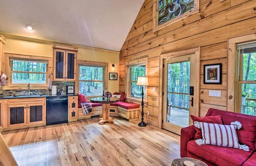 Leicester Cabin | Romantic Asheville Area Cabin w/Deck & Hot Tub!