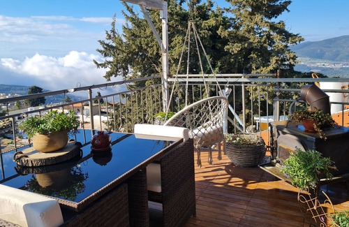 Safed Old City House | Romantic authentic apartment in the city center with amazing views