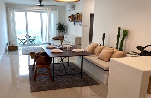 Sentul Pasar Apartment | Romantic Baliness House in KL