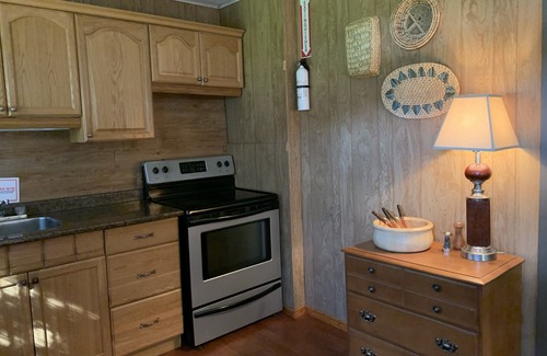Unorganized Centre Parry Sound Cabin | Romantic BEACH CABIN for two