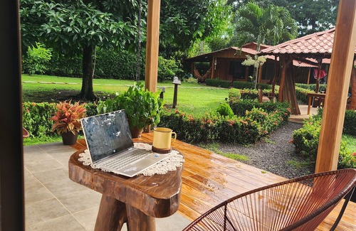 Valle Azul Cabin | Romantic Cabin in the Forest, Valle Azul, Bungalows Tulipanes CR