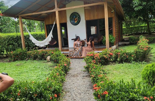 Valle Azul Cabin | Romantic Cabin in the Forest, Valle Azul, Bungalows Tulipanes CR