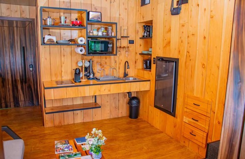 Monterrey Cabin | Romantic cabin with jacuzzi, AC, WiFi near Arenal Volcano, La Fortuna Costa Rica