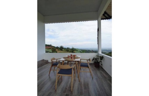 Acacias Cabin | Romantic Cabin with Jacuzzi Azulejo