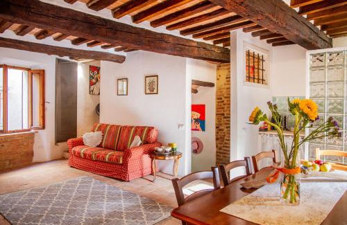 Monterotondo Marittimo Apartment | Romantic & Charming appartamento esclusivo in centro storico Cuore di Toscana