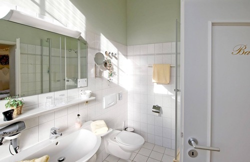 Gedern Apartment | Romantic comfy room in the castle hotel