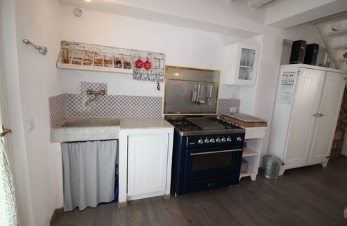 Chiessi House | Romantic cottage on the coast of the sun at 80 m from the sea loc. Chiessi