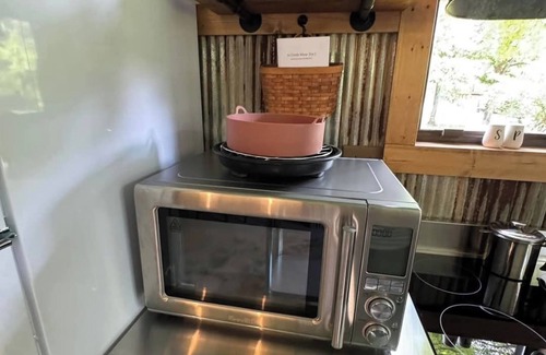 Doniphan Cabin | Romantic couples retreat 100 feet from Current River, Doniphan, MO