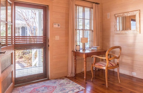 Oriental Cottage | Romantic & Cozy Retreat for Two – River Dunes