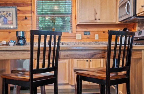 Bismarck Cabin | Romantic Creek Cabin at Remember When Cabins