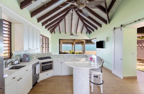 Leeward Settlement House | Romantic Getaway, LOWEST DENSITY on the Island, STAND ALONE BUNGALOWS!
