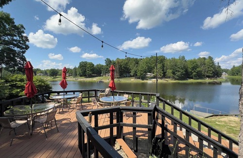 Alger Cabin | Romantic Hideaway | Hot Tub, Fire Pits & Paddle Board Rentals