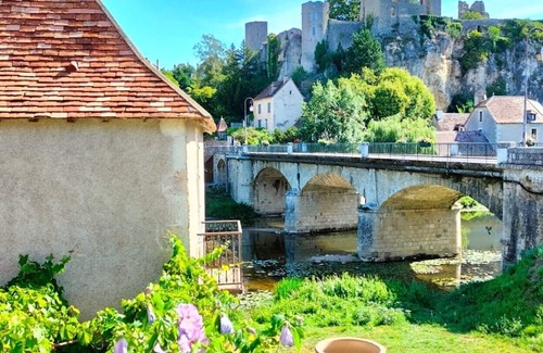 Angles-sur-lAnglin House | Romantic house for 2 people by the river with garden and private beach
