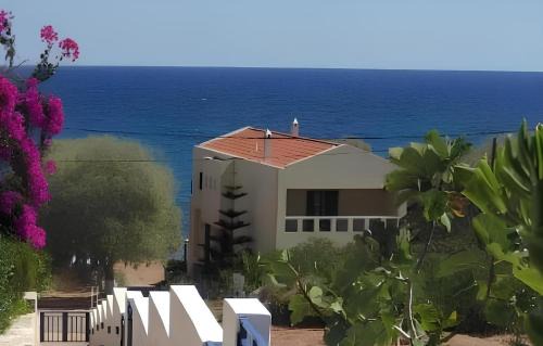 Kithira Villa | Romantic House on the beach