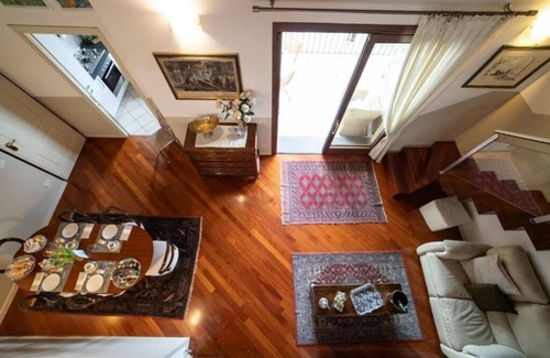 Sulzano Apartment | ROMANTIC LAKE VIEW HOUSE