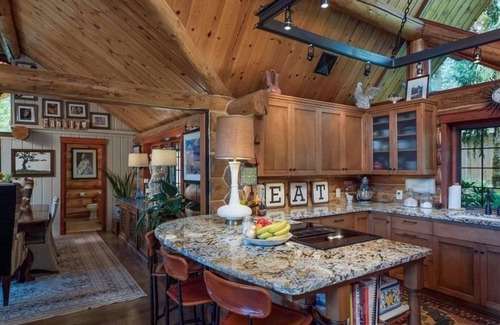 Jordan Road-Canyon Creek Cabin | Romantic LOG CABIN on Stilly River w/Hot tub! Setup for 2 people only