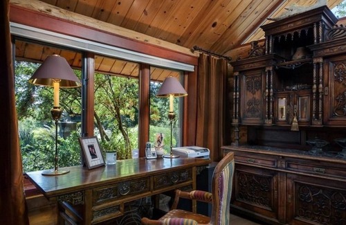 Jordan Road-Canyon Creek Cabin | Romantic LOG CABIN on Stilly River w/Hot tub! Setup for 2 people only