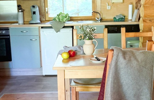 Wiefelstede House | Romantic log house on a small idyllic forest lake